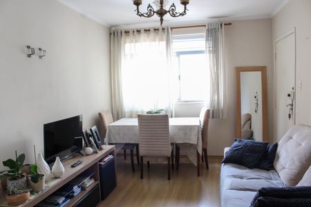 Apartamento à venda com 72m², 3 quartos e 1 vaga Apartamento à venda com 72m², 3 quartos e 1 vagaSala