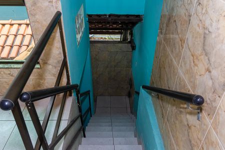 Casa para alugar com 60m², 2 quartos e sem vagaEscada