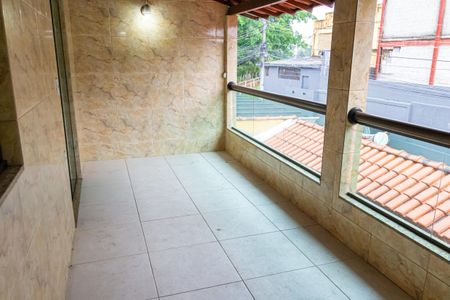 Casa para alugar com 60m², 2 quartos e sem vagaVaranda