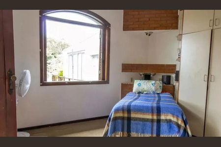 Casa à venda com 4 quartos, 438m² em Jardim Leonor, São Paulo