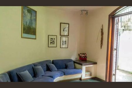 Casa à venda com 4 quartos, 438m² em Jardim Leonor, São Paulo