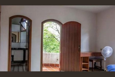 Casa à venda com 4 quartos, 438m² em Jardim Leonor, São Paulo