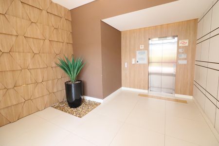 Apartamento à venda com 86m², 2 quartos e 2 vagasÁrea comum - Hall de entrada