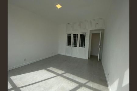 Apartamento à venda com 126m², 3 quartos e 1 vaga