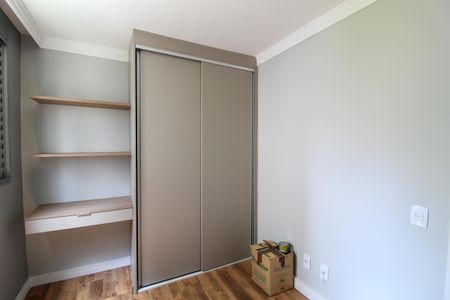 Quarto 2 de apartamento para alugar com 1 quarto, 43m² em Parque Ipe, São Paulo