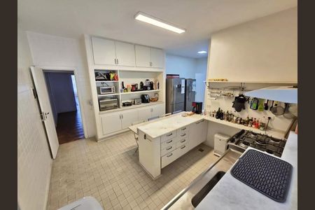 Apartamento à venda com 367m², 5 quartos e 1 vaga