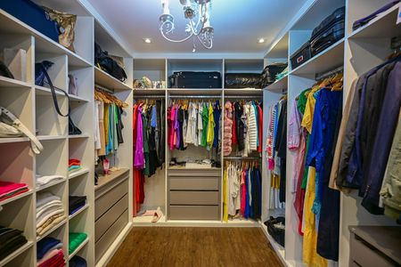 Casa à venda com 400m², 3 quartos e 4 vagasArmário da Suíte 1