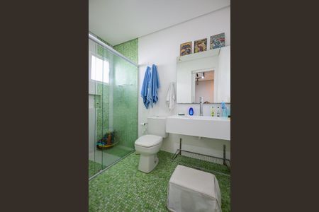 Casa à venda com 400m², 3 quartos e 4 vagasBanheiro Suíte 2