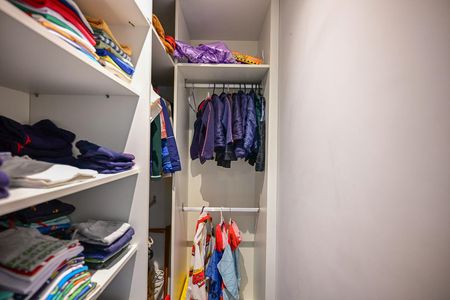 Casa à venda com 400m², 3 quartos e 4 vagasArmário da Suíte 2