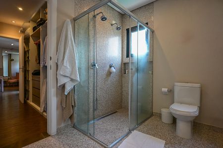 Casa à venda com 400m², 3 quartos e 4 vagasBanheiro da Suíte 1