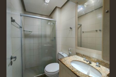 Apartamento para alugar com 100m², 3 quartos e 1 vaga Apartamento para alugar com 100m², 3 quartos e 1 vagaBanheiro Corredor