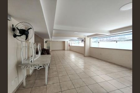 Apartamento para alugar com 100m², 3 quartos e 1 vaga Apartamento para alugar com 100m², 3 quartos e 1 vagaÁrea comum - Salão de festas