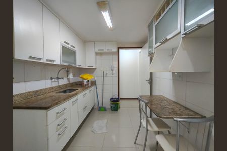 Apartamento para alugar com 100m², 3 quartos e 1 vaga Apartamento para alugar com 100m², 3 quartos e 1 vagaCozinha