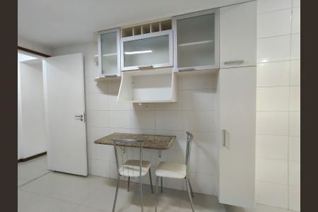 Apartamento para alugar com 100m², 3 quartos e 1 vaga Apartamento para alugar com 100m², 3 quartos e 1 vagaCozinha