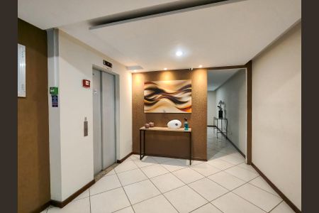 Apartamento para alugar com 100m², 3 quartos e 1 vaga Apartamento para alugar com 100m², 3 quartos e 1 vagaFachada e portaria