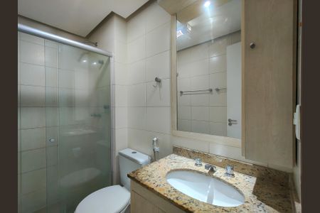 Apartamento para alugar com 100m², 3 quartos e 1 vaga Apartamento para alugar com 100m², 3 quartos e 1 vagaBanheiro Corredor