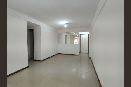 Apartamento para alugar com 100m², 3 quartos e 1 vaga Apartamento para alugar com 100m², 3 quartos e 1 vagaSala