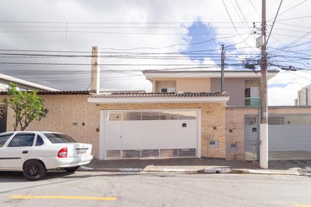 Casa à venda com 160m², 3 quartos e 3 vagasFachada