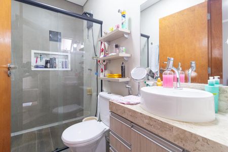 Casa à venda com 160m², 3 quartos e 3 vagasBanheiro da suíte