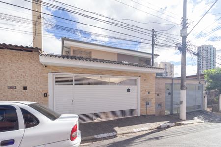 Casa à venda com 160m², 3 quartos e 3 vagasFachada