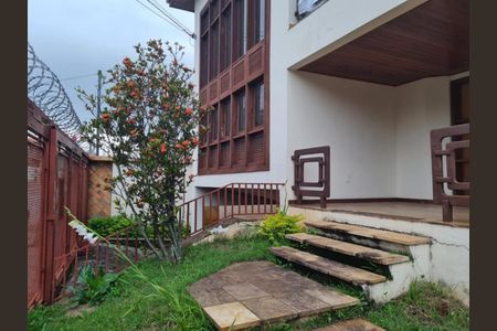 Casa para alugar com 640m², 7 quartos e 6 vagas