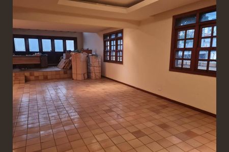 Casa para alugar com 7 quartos, 640m² em Santa Tereza, Belo Horizonte