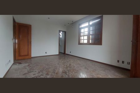 Casa para alugar com 640m², 7 quartos e 6 vagas