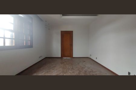 Casa para alugar com 640m², 7 quartos e 6 vagas