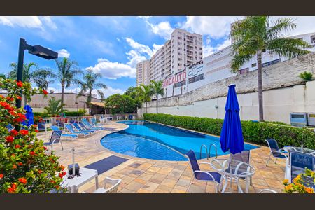 Apartamento à venda com 50m², 2 quartos e 1 vaga Apartamento à venda com 50m², 2 quartos e 1 vagaÁrea comum - Piscina