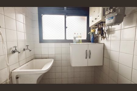 Apartamento à venda com 70m², 3 quartos e 2 vagas Apartamento à venda com 70m², 3 quartos e 2 vagasÁrea de Serviço