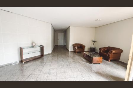 Apartamento à venda com 70m², 3 quartos e 2 vagas Apartamento à venda com 70m², 3 quartos e 2 vagasHall social