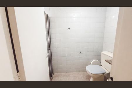 Apartamento à venda com 70m², 3 quartos e 2 vagas Apartamento à venda com 70m², 3 quartos e 2 vagasBanheiro da Suíte