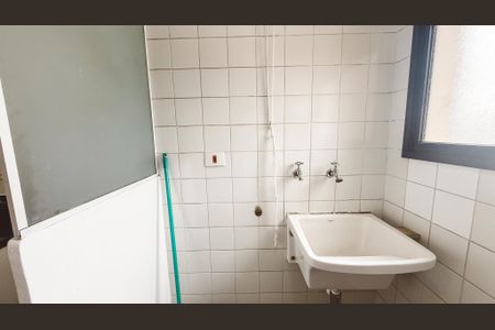 Apartamento à venda com 70m², 3 quartos e 2 vagas Apartamento à venda com 70m², 3 quartos e 2 vagasÁrea de Serviço