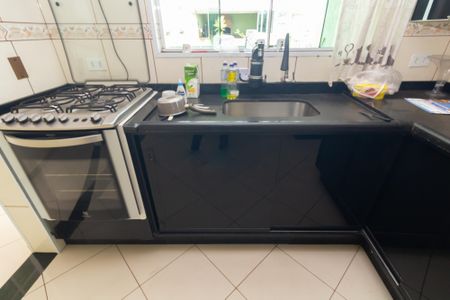 Casa à venda com 368m², 3 quartos e 4 vagas Casa à venda com 368m², 3 quartos e 4 vagasCozinha