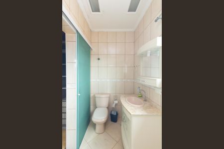 Casa à venda com 368m², 3 quartos e 4 vagas Casa à venda com 368m², 3 quartos e 4 vagasBanheiro da Suíte 3