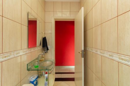 Casa à venda com 368m², 3 quartos e 4 vagas Casa à venda com 368m², 3 quartos e 4 vagasBanheiro