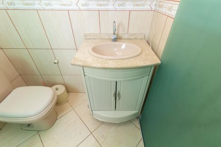 Casa à venda com 368m², 3 quartos e 4 vagas Casa à venda com 368m², 3 quartos e 4 vagasBanheiro da Suíte 1