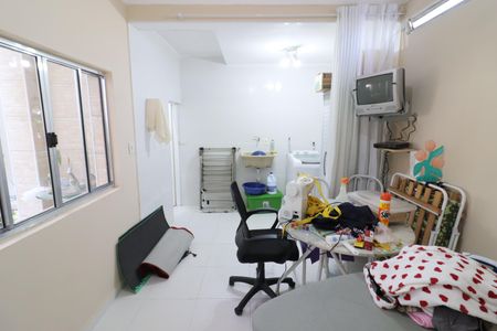 Casa à venda com 180m², 2 quartos e 5 vagasÁrea de Serviço