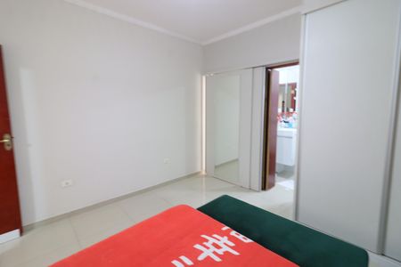 Casa à venda com 180m², 2 quartos e 5 vagasSuíte 1