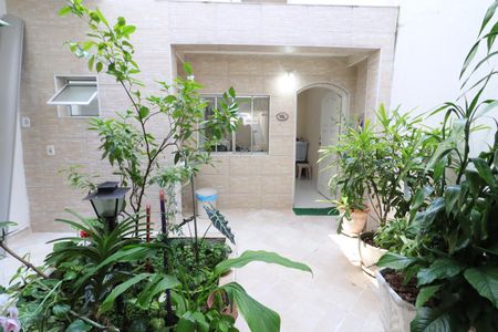 Casa à venda com 180m², 2 quartos e 5 vagasGaragem