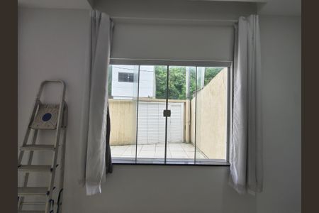 Casa de condomínio para alugar com 230m², 3 quartos e 2 vagas