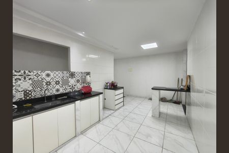 Casa de condomínio para alugar com 230m², 3 quartos e 2 vagas