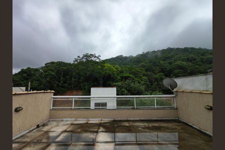 Casa de condomínio para alugar com 230m², 3 quartos e 2 vagas