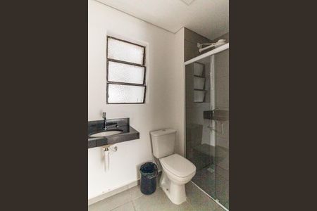 Banheiro de kitnet/studio para alugar com 1 quarto, 44m² em Centro Histórico de São Paulo, São Paulo