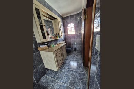 Casa à venda com 4 quartos, 183m² em Jardim Marek, Santo André