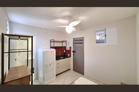 Sala/Quarto/Cozinha de kitnet/studio para alugar com 1 quarto, 16m² em Barra Funda, São Paulo