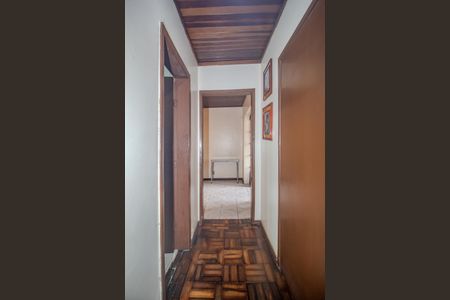 Casa à venda com 300m², 3 quartos e 1 vagaCorredor