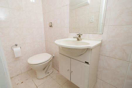 Casa de condomínio para alugar com 64m², 2 quartos e 2 vagas Casa de condomínio para alugar com 64m², 2 quartos e 2 vagasLavabo