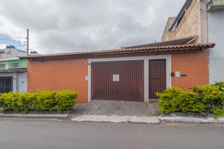 Casa de condomínio para alugar com 64m², 2 quartos e 2 vagas Casa de condomínio para alugar com 64m², 2 quartos e 2 vagasFachada