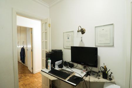 Apartamento à venda com 170m², 3 quartos e 2 vagasQuarto 2